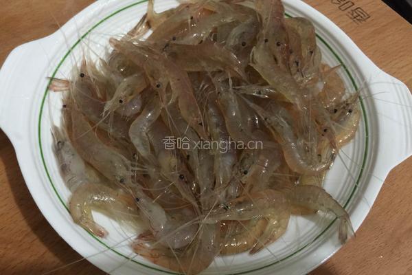 黄瓜炒白米虾的做法图解2