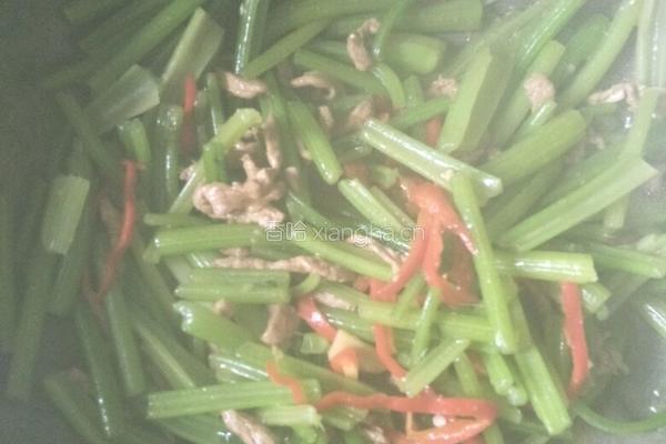 芹菜肉丝的做法图解7
