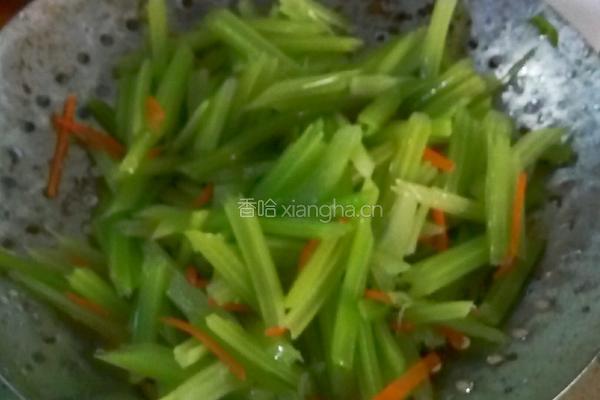 芹菜猪肉炖粉条的做法图解6