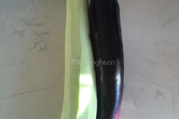 炸茄盒的做法图解1