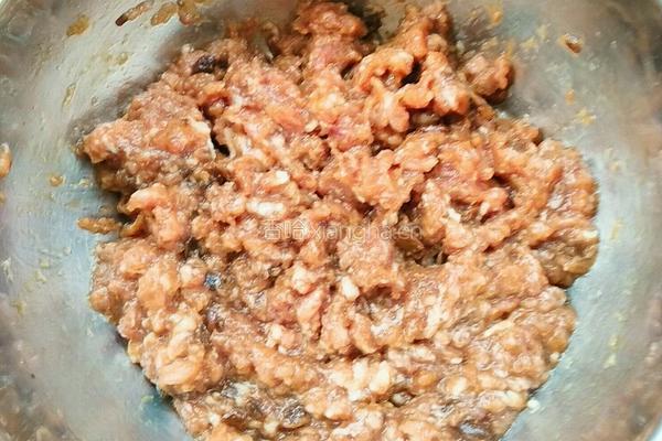 乳清猪肉香菇包的做法图解5