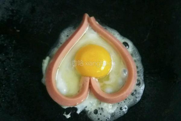 火腿爱心煎蛋的做法图解4