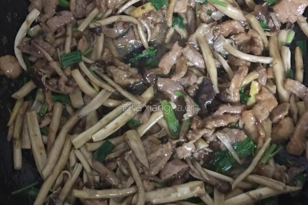 瘦肉炒茶树菇的做法图解6