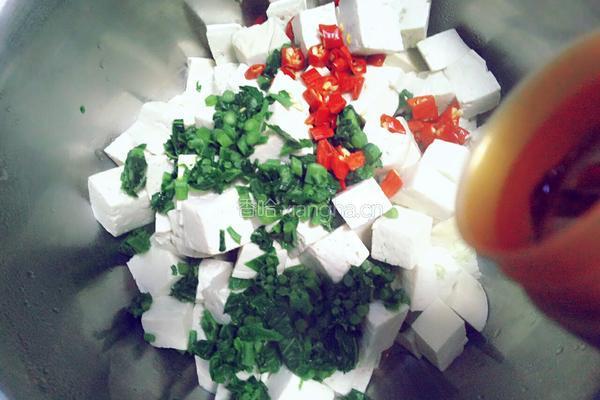 香椿拌豆腐的做法图解8