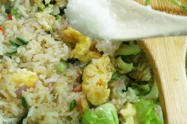 包菜炒饭的做法图解11