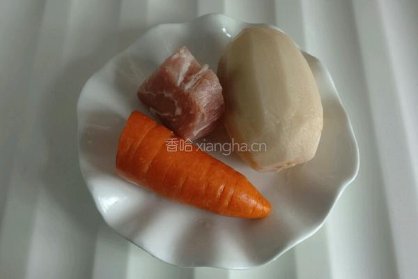藕片炒肉丁的做法图解1