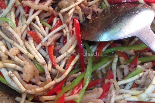 鱼腥草炒肉丝的做法图解7