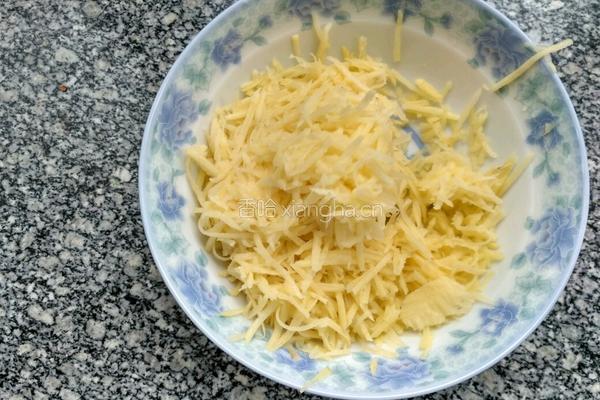 土豆丝饼的做法图解1