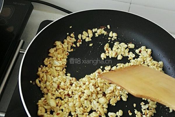 果仁菠菜的做法图解3