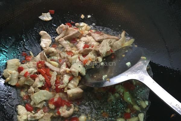 水芹菜炒肉的做法图解2