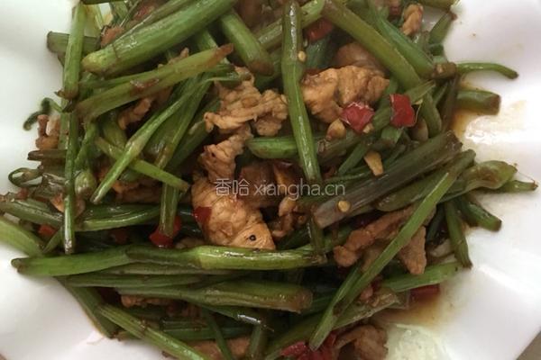 水芹菜炒肉的做法图解3