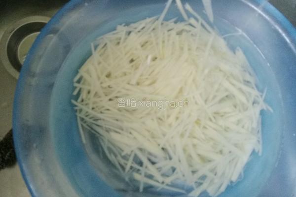 孜然土豆丝的做法图解3