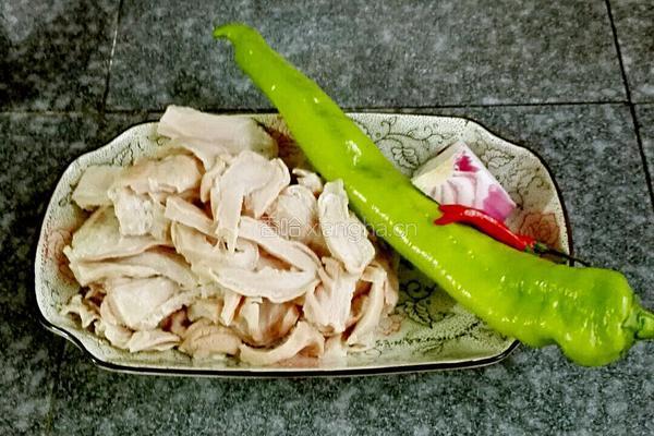 猪肚炒青椒的做法图解1