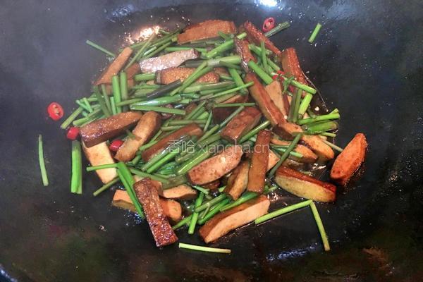 野芹菜炒香干的做法图解6