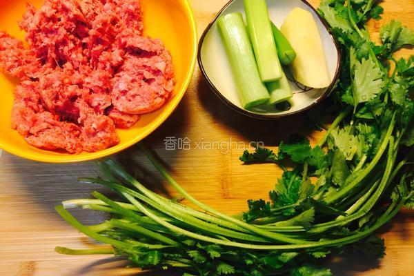 冬瓜汆香菜丸子汤的做法图解1