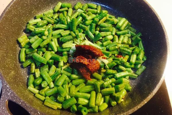 三巴酱炒四季豆的做法图解7