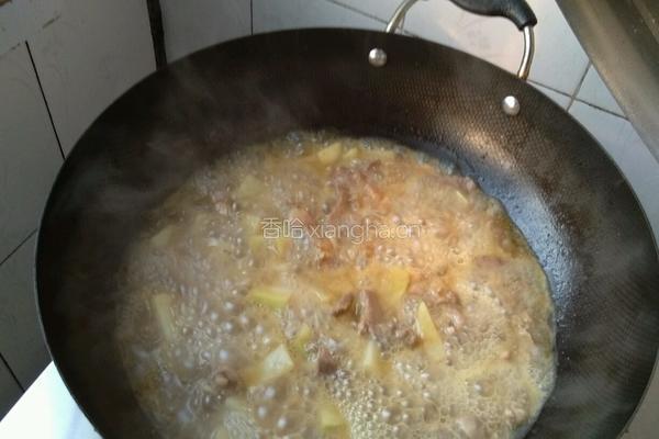 红烧里脊土豆的做法图解3