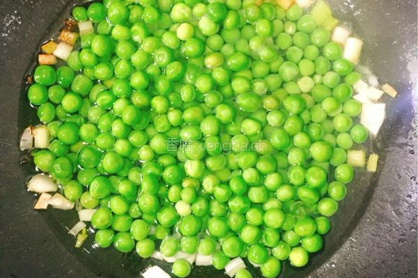 虾仁炒豌豆的做法图解8