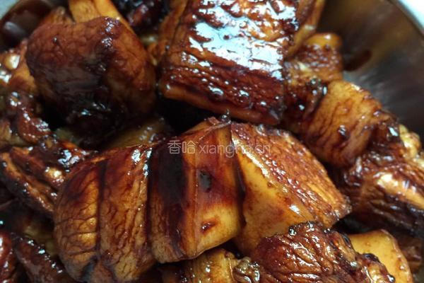 红烧肉焖春笋的做法图解13
