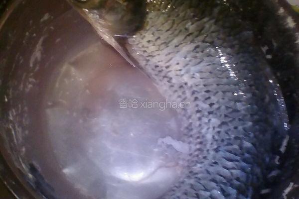 酸辣豆腐鱼的做法图解1