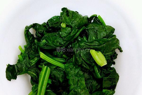 菠菜蝴蝶面的做法图解1