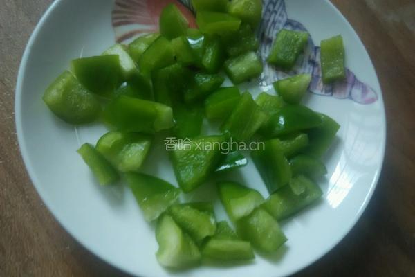 辣子鸡丁的做法图解2