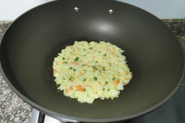 米饭鸡蛋饼的做法图解8