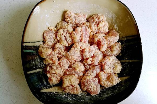 菠萝咕咾肉的做法图解7