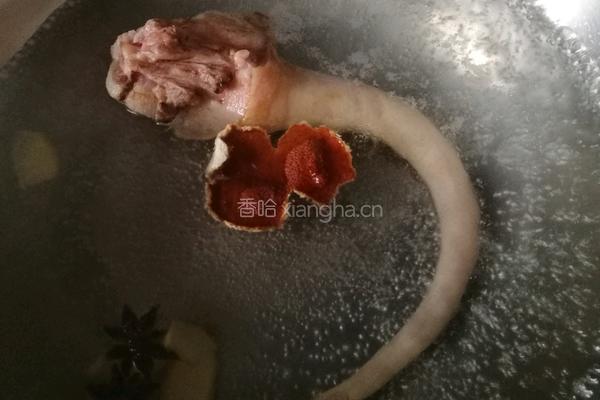 卤猪尾的做法图解2