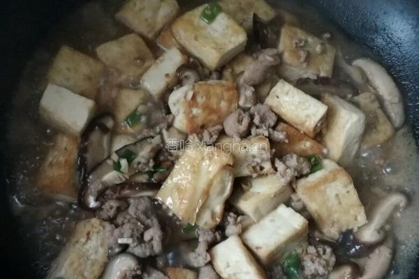香菇肉末烧豆腐的做法图解4