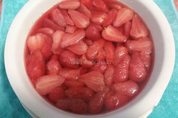 糖水草莓的做法图解6
