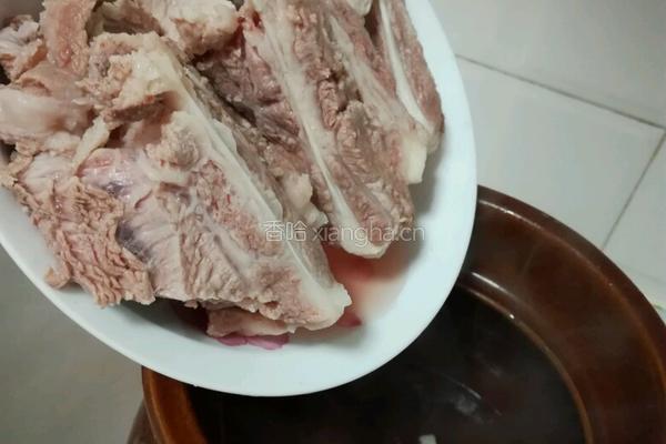 排骨茯苓煲坑螺的做法图解5