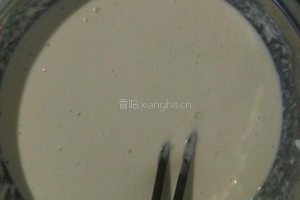 葱香鸡蛋饼的做法图解1