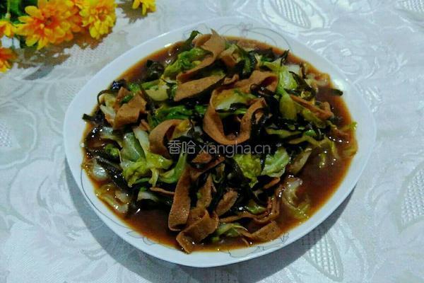 御帘豆腐海带烩包菜的做法图解8