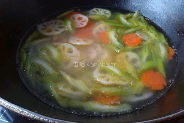  椒油炝时蔬的做法图解3