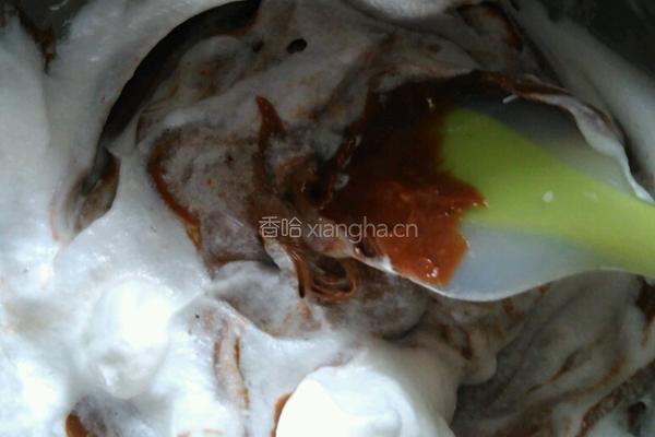 巧克力酱戚风蛋糕（8寸）的做法图解5