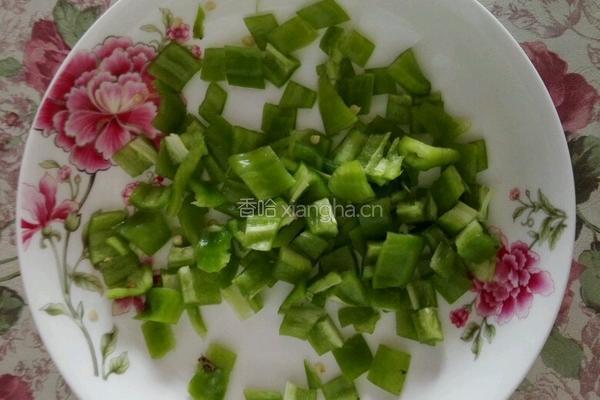 土豆粒炒肉的做法图解3
