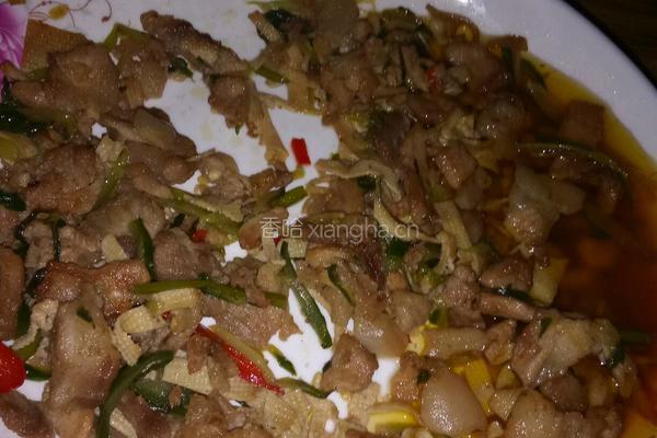 豆腐皮炒肉的做法图解2