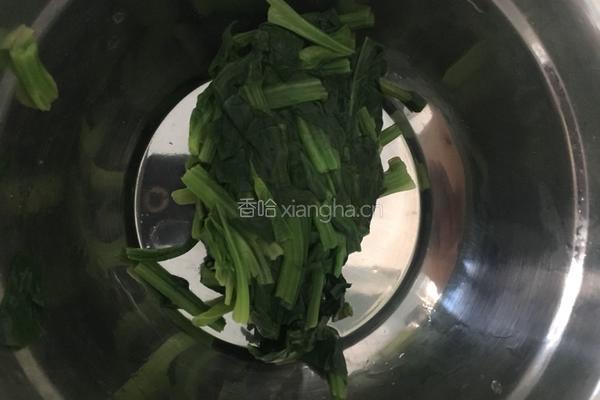 老醋菠菜花生米的做法图解3