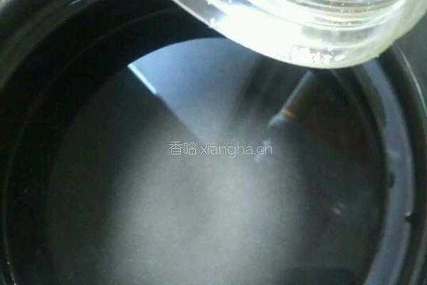 鹌鹑蛋白果陈皮甜汤的做法图解5