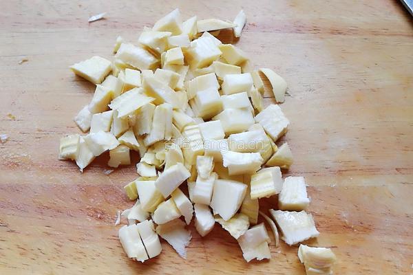 冬笋炒蛋的做法图解1