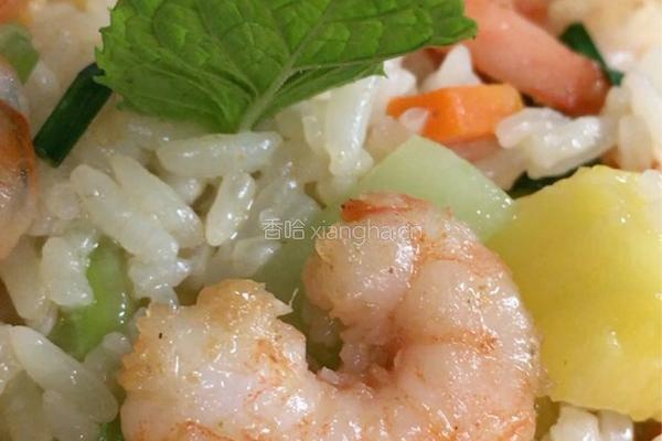 海鲜菠萝饭的做法图解3