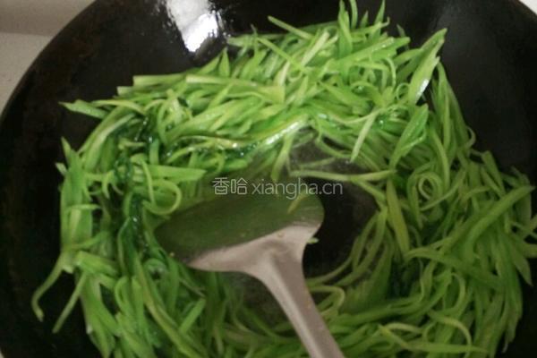 韭菜炒莴苣的做法图解5