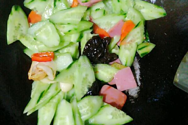 火腿鸡蛋炒青瓜的做法图解7