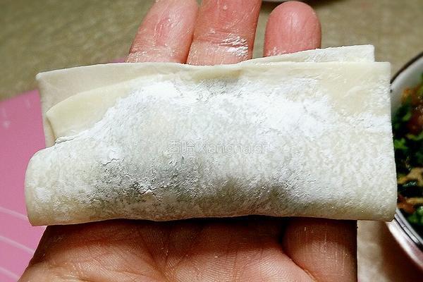 元宝馄饨～青菜鲜肉虾粒馅的做法图解5