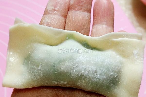 元宝馄饨～青菜鲜肉虾粒馅的做法图解6