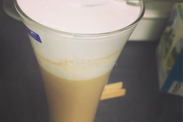 奶盖茶的做法图解7