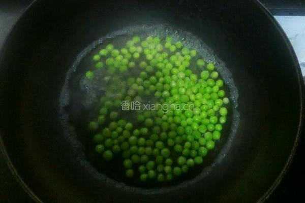 莲藕豌豆爆肉丁的做法图解5