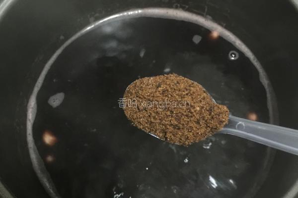 红豆黑米粥的做法图解3