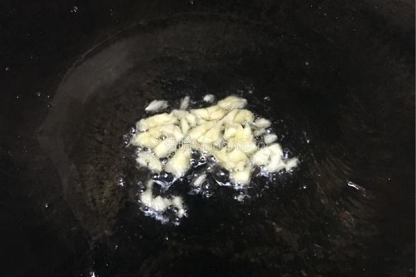 白菜炒红薯粉丝的做法图解5